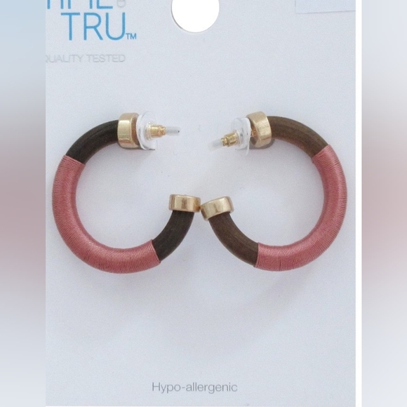 Time and Tru Women's Pink Thread Wrap Hoop Earring - Picture 2 of 3